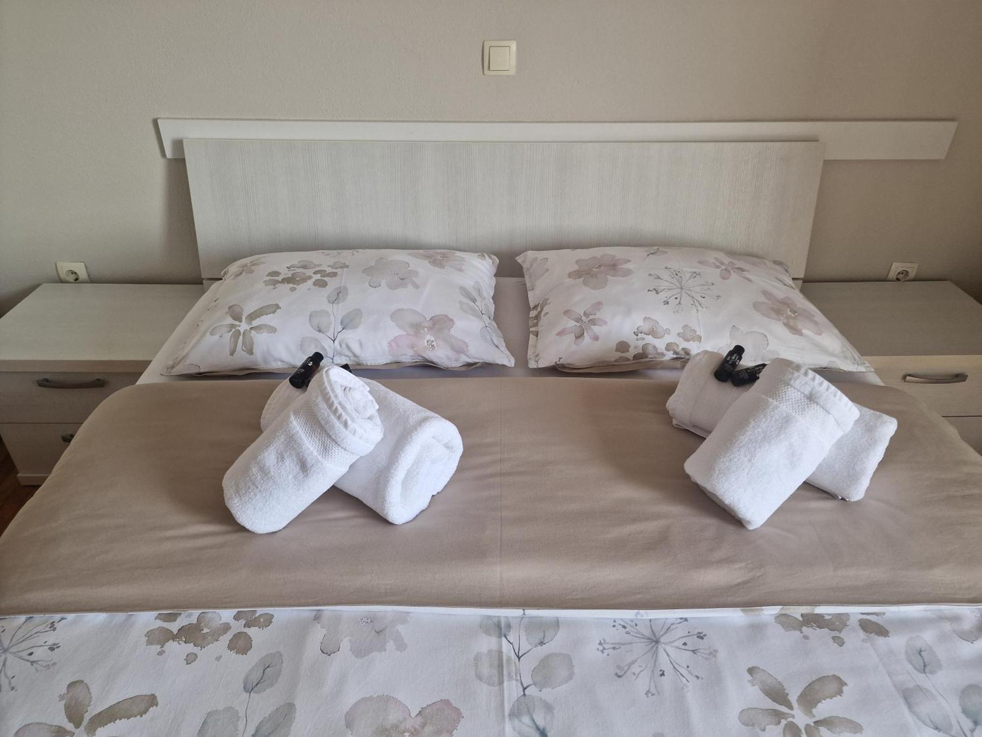 Apartman Loncar โปซูเช ภายนอก รูปภาพ